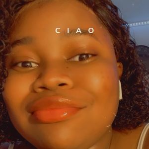 Meet your Posher, Mariame